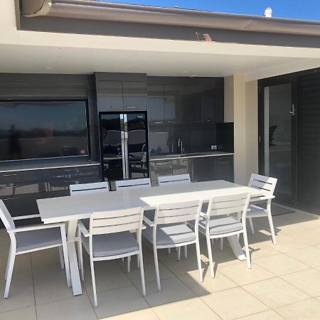 Grand Mercure Allegra Hervey Bay Kültér fotó Outdoor kitchen