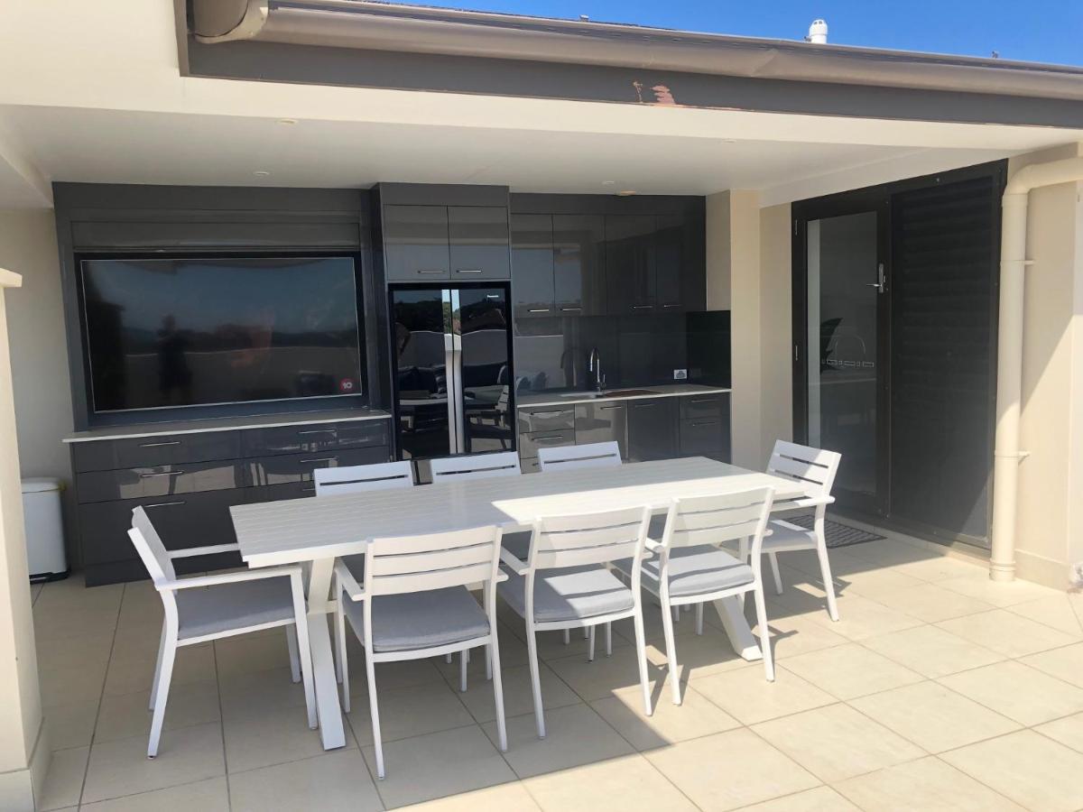 Grand Mercure Allegra Hervey Bay Kültér fotó Outdoor kitchen