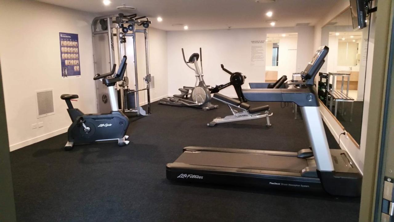 Grand Mercure Allegra Hervey Bay Kültér fotó A typical gym